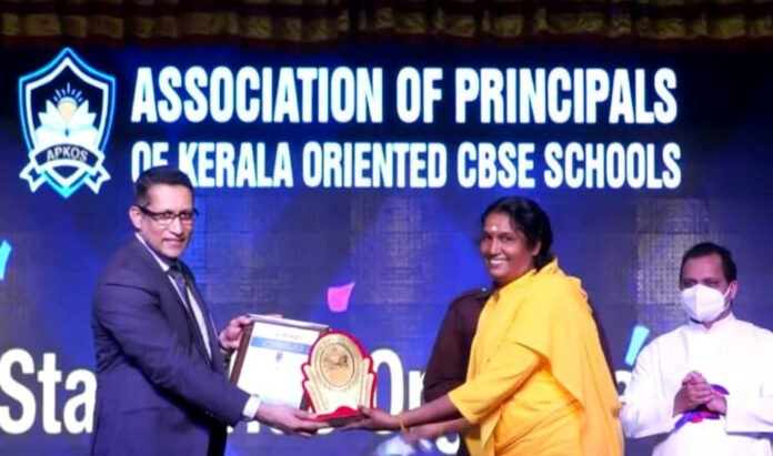 L’Amrita Vidyalayam premiata con il Best School Award